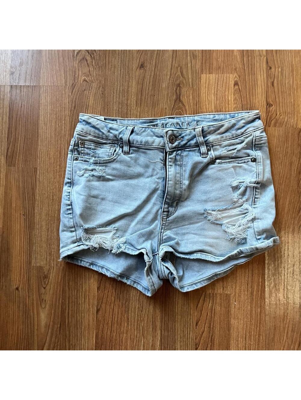 Distressed Y2K American eagle shorts | size 8